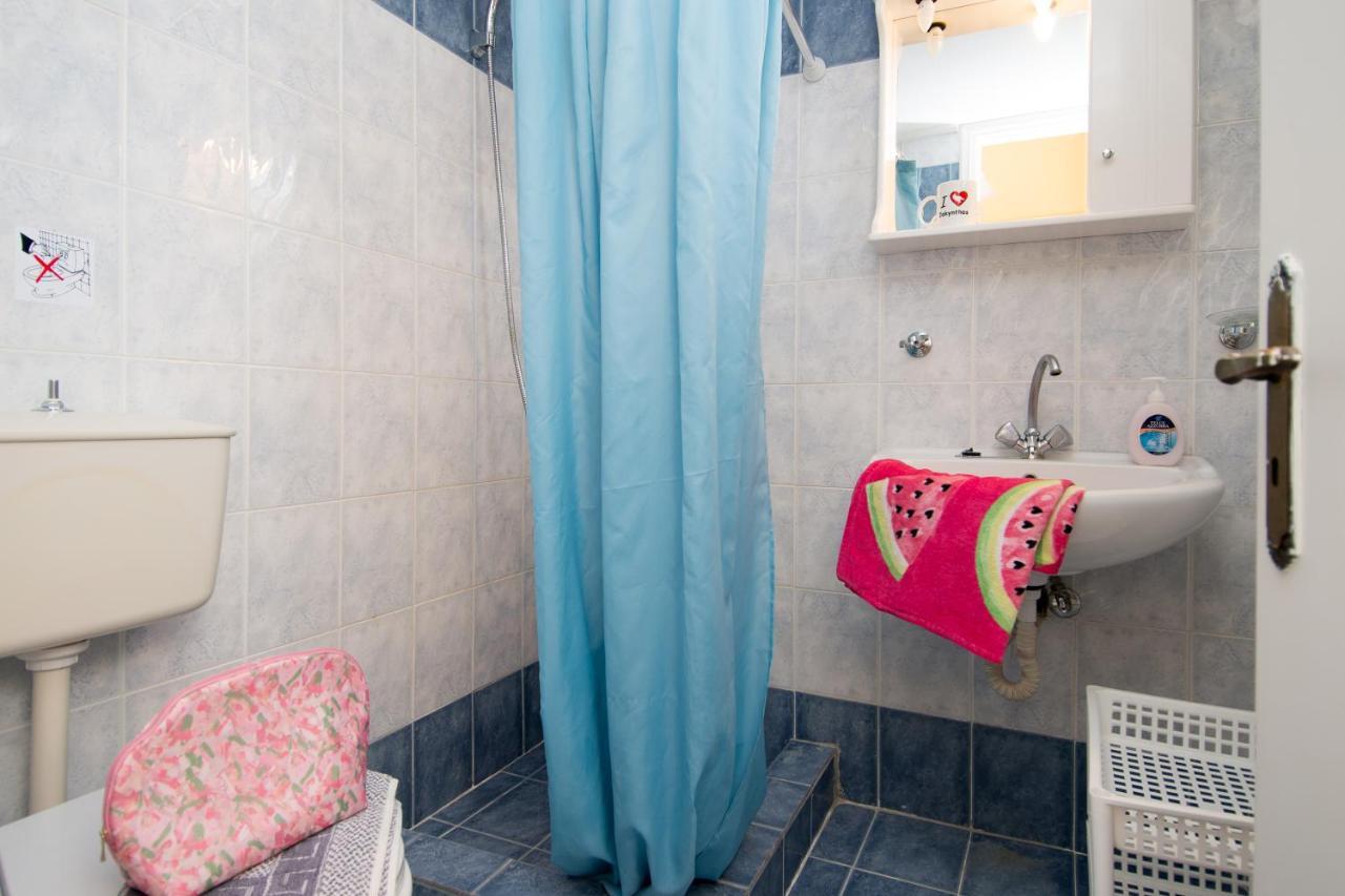 Apartament Dionysia's